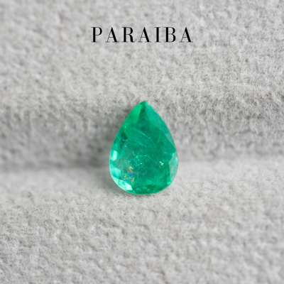 0.73  กะรัต / พาไรบา (Bluish Green)