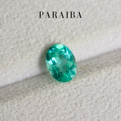 1.68 กะรัต / พาไรบ้า (Blue Green)