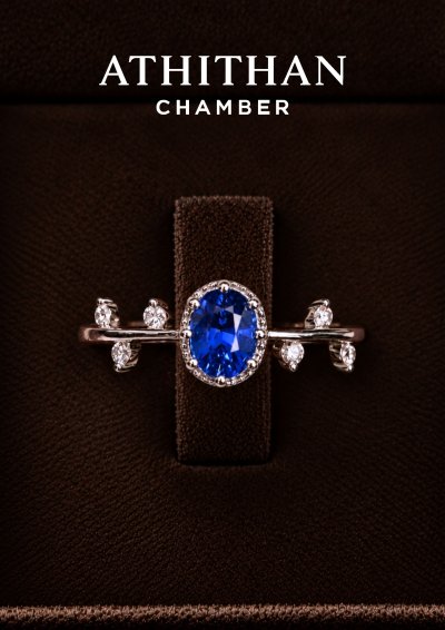 ROYAL BLUE Sapphire Laurel Ring