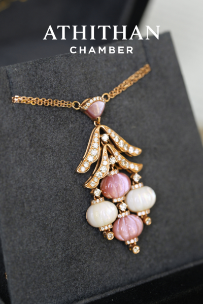 Mother of Pearl Pendant Necklace (พรีออเดอร์ 45 วัน)