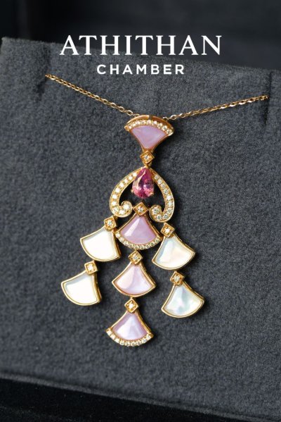 PETAL SERENADE - Padparadscha & Mother of Pearl Pendant (พรีออเดอร์ 45 วัน)