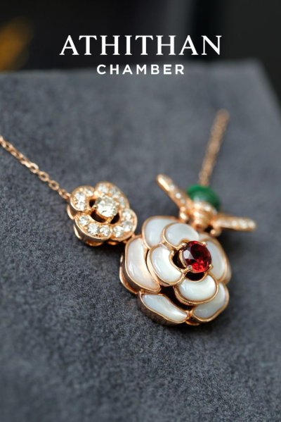 BEE & BLOOM - Garnet, Malachite, Mother of Pearl Pendant Necklace