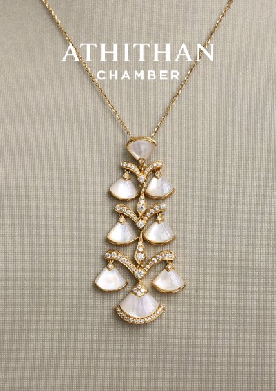 Mother of Pearl Pendant & Necklace