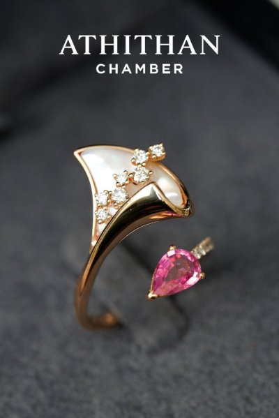 ROSELINE VEIL - Padparadscha & Mother of Pearl Ring