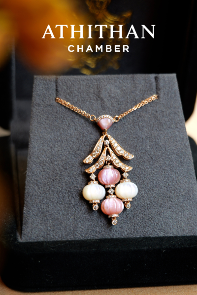Mother of Pearl Pendant Necklace (พรีออเดอร์ 45 วัน)