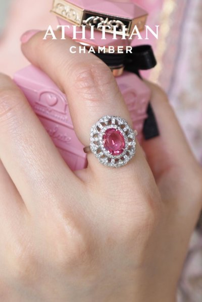 ROYAL BANQUET Padparadscha Sapphire Ring