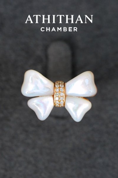 PARISIAN BOW - Mother of Pearl Ring