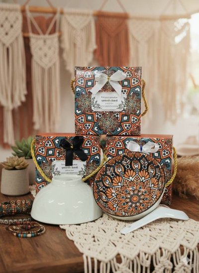 ถ้วยน้ำซุปพร้อมช้อน ใส่กล่อง