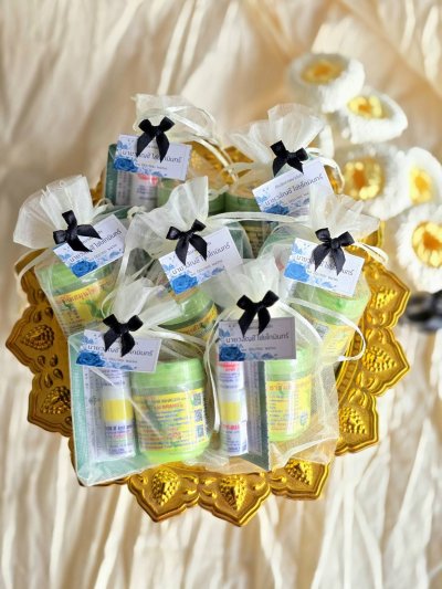 ยาดมหงส์ไทยคู่กับยาดมโปยเซียน พร้อมแพ็คเกจ