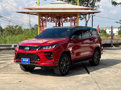 TOYOTA FORTUNER 2.8 GR SPORT 4WD AT YEAR 2022