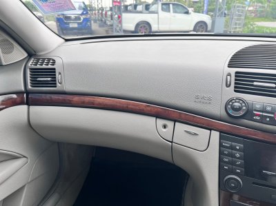 BENZ E220 CDI CLASSIC 2.2 AT ปี 2004