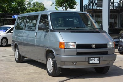 VOLKSWAGEN CARAVELLE 2.5 GL AT YEAR 1993