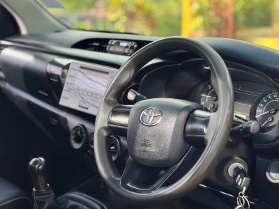 TOYOTA REVO 2.8  J Plus SINGLE CAB MT YEAR 2016