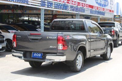 TOYOTA	REVO CAB 2.4 Z-EDITION ENTRY AT 2021