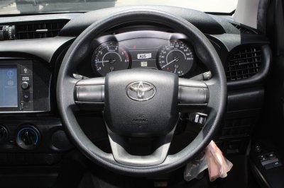 TOYOTA	REVO CAB 2.4 Z-EDITION ENTRY AT 2021