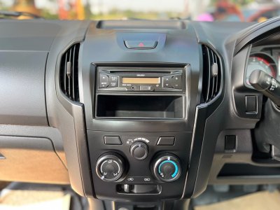 ISUZU DMAX 1.9 S ตอนเดียว MT YEAR 2019