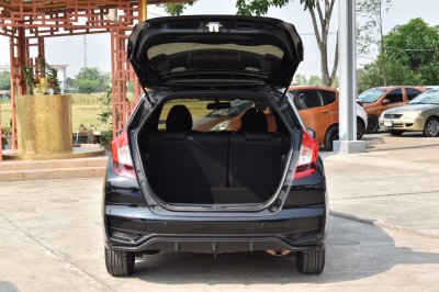 HONDA JAZZ 1.5 RS AT ปี 2018