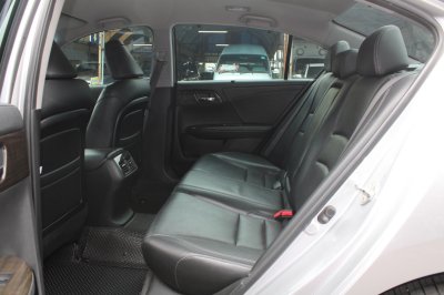 HONDA ACCORD 2.0 EL AT YEAR 2015