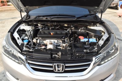 HONDA ACCORD 2.0 EL AT YEAR 2015