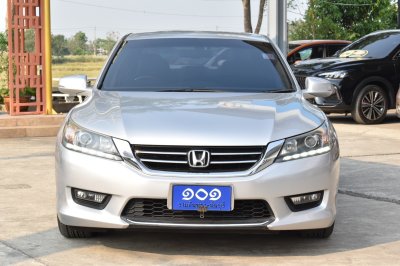 HONDA ACCORD 2.0 EL AT YEAR 2015