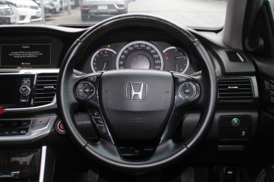 HONDA ACCORD 2.0 EL AT YEAR 2015
