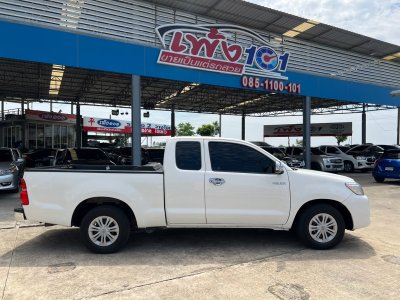 TOYOTA VIGO cab 2.7 CNG MT ปี 2013