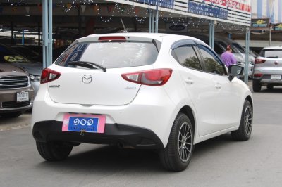 MAZDA 2 1.3 sport high hatchback AT ปี 2017 MAZDA 2 1.3 sport high hatchback AT ปี 2017