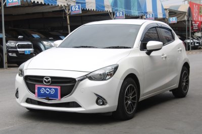 MAZDA 2 1.3 sport high hatchback AT ปี 2017 MAZDA 2 1.3 sport high hatchback AT ปี 2017