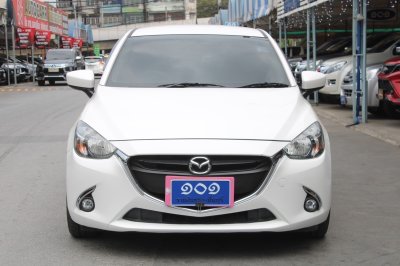 MAZDA 2 1.3 sport high hatchback AT ปี 2017 MAZDA 2 1.3 sport high hatchback AT ปี 2017