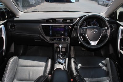 TOYOTA ALTIS 1.8 E Sport  AT YEAR 2018