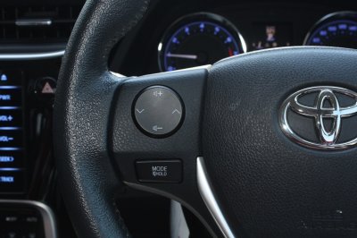 TOYOTA ALTIS 1.8 E Sport  AT YEAR 2018