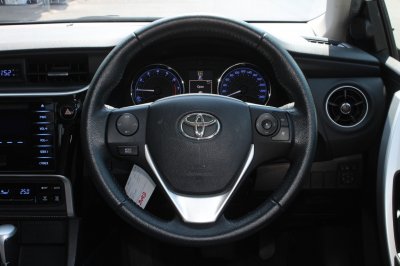 TOYOTA ALTIS 1.8 E Sport  AT YEAR 2018