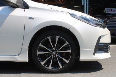 TOYOTA ALTIS 1.8 E Sport  AT YEAR 2018