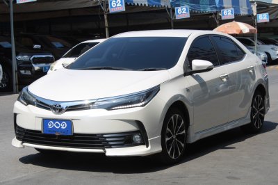 TOYOTA ALTIS 1.8 E Sport  AT YEAR 2018