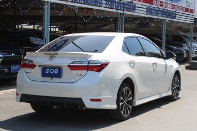 TOYOTA ALTIS 1.8 E Sport  AT YEAR 2018