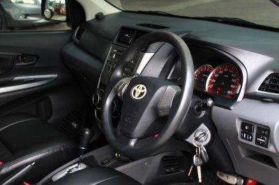 TOYOTA AVANZA 1.5 S AT ปี 2013
