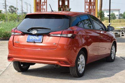 TOYOTA YARIS 1.2 E AT YEAR 2018