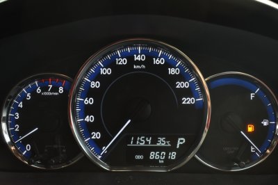 TOYOTA YARIS 1.2 E AT YEAR 2018