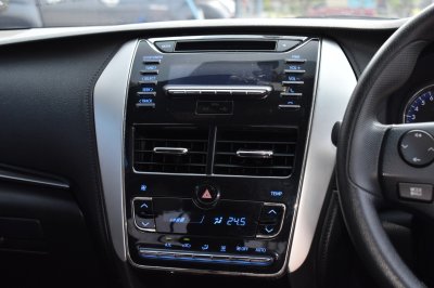 TOYOTA YARIS 1.2 E AT YEAR 2018