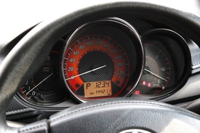 TOYOTA YARIS 1.2 J AT ปี 2014