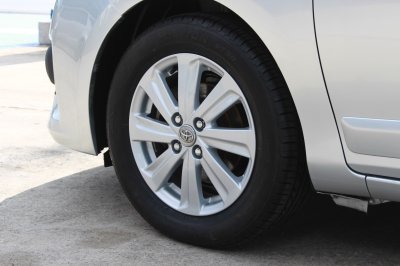 TOYOTA YARIS 1.2 J AT ปี 2014