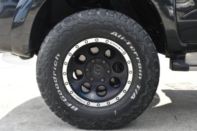 TOYOTA VIGO 4DR 2.5 E VNT Prerunner (ABS/Navi) MT YEAR 2013
