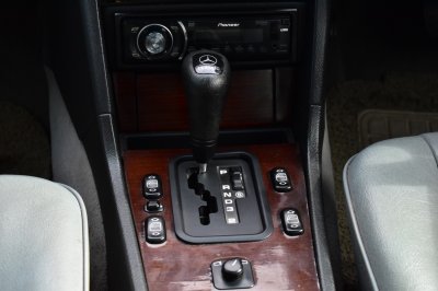 BENZ C200 2.0 classic AT ปี 1997
