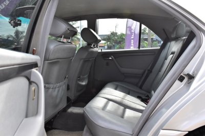 BENZ C200 2.0 classic AT ปี 1997