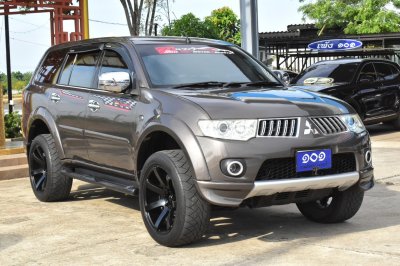 MITSUBISHI PAJERO 2.4 GLS MT YEAR 2014