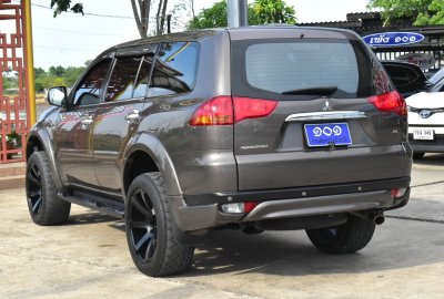 MITSUBISHI PAJERO 2.4 GLS MT YEAR 2014