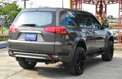 MITSUBISHI PAJERO 2.4 GLS MT YEAR 2014