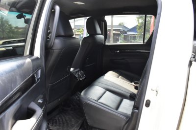TOYOTA REVO REVO 4ประตู 2.8 ROCCO AT ปี 2019