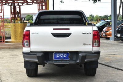 TOYOTA REVO REVO 4ประตู 2.8 ROCCO AT ปี 2019