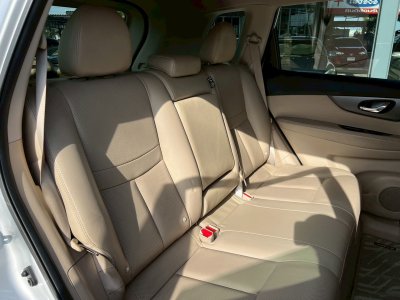 NISSAN XTRAIL 2.0 Hybrid AT ปี 2017